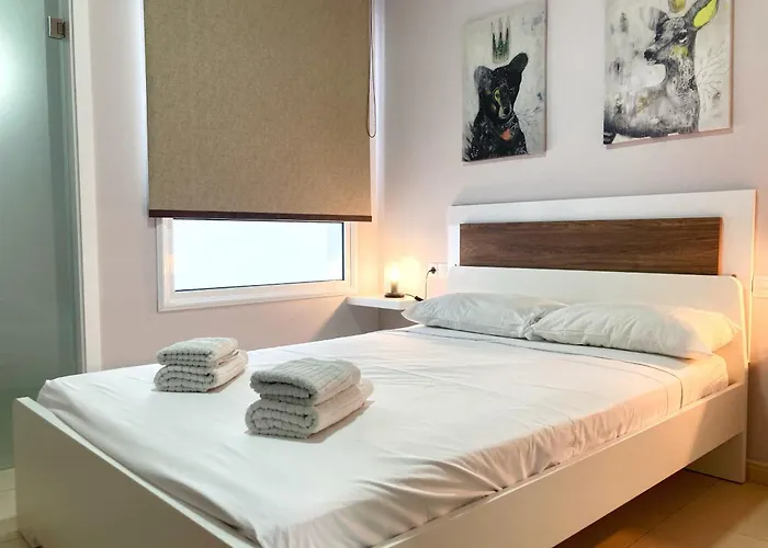Stunning And Sunny Suite + Parking + Terrace By Canary365